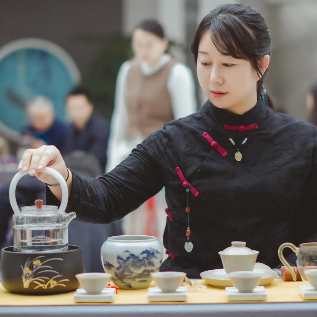 仪征市捺山桃源春茶场