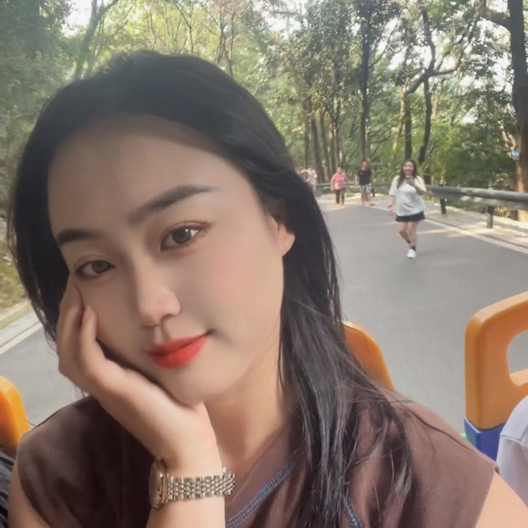 石阿妹在张家界