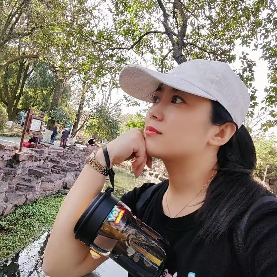 市场格朗二店盈盈