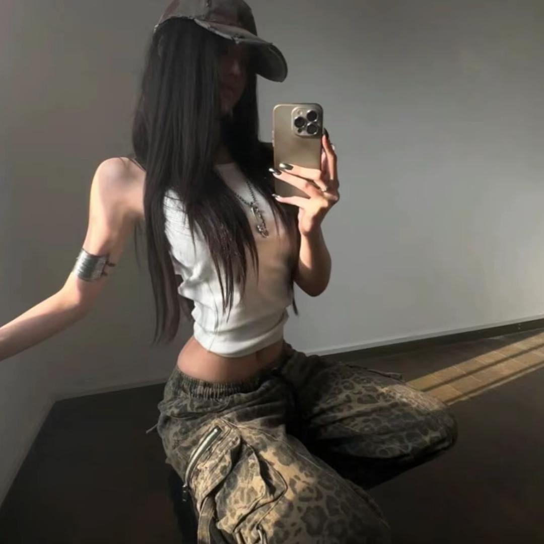 温妤.