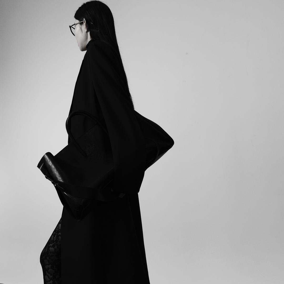 卖房子的小姐姐