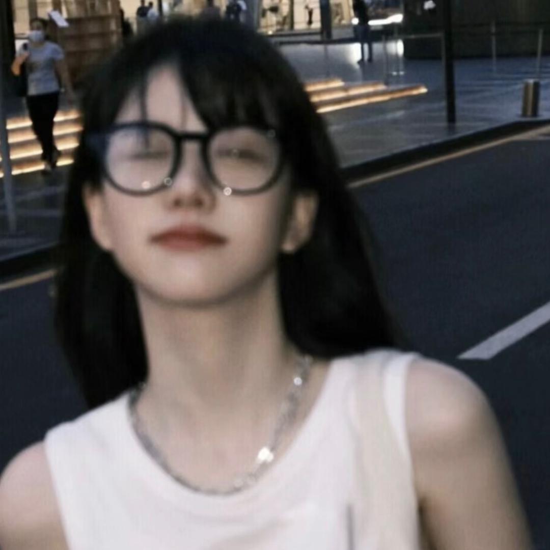 张张^