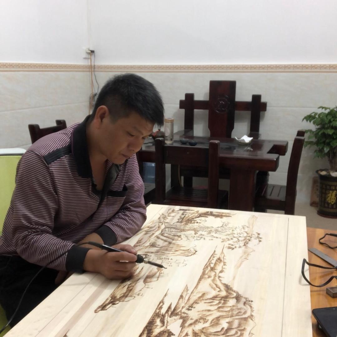 兴宁初华家私烙画
