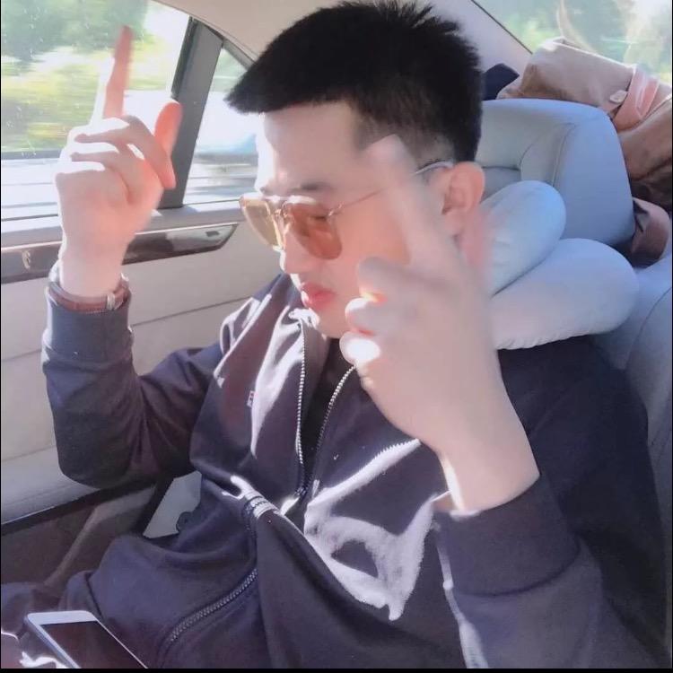 张张爸与伊一丫