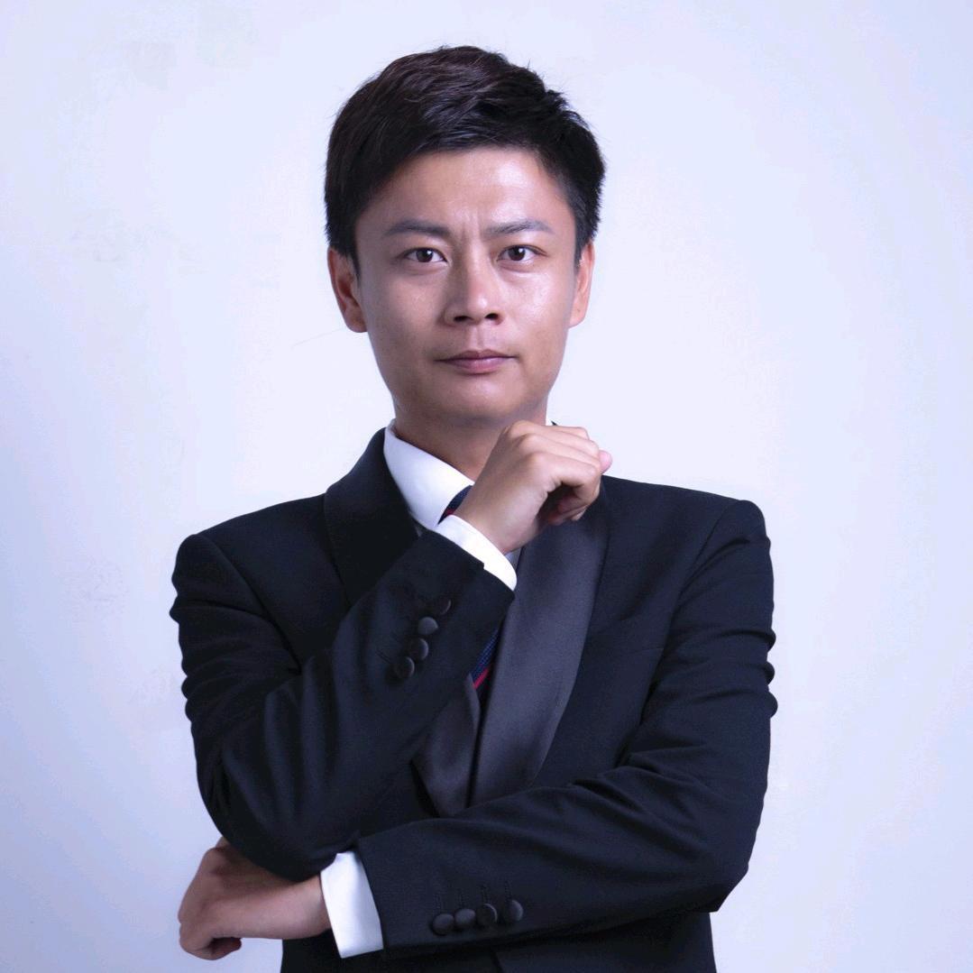 房产经纪人侯晓明