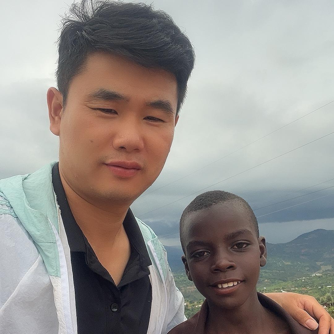 小苗在非洲