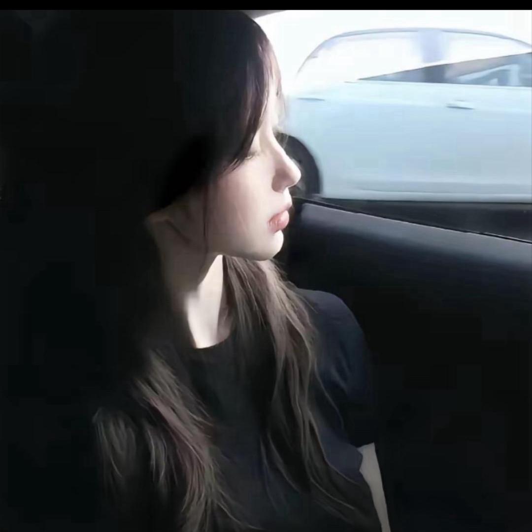716