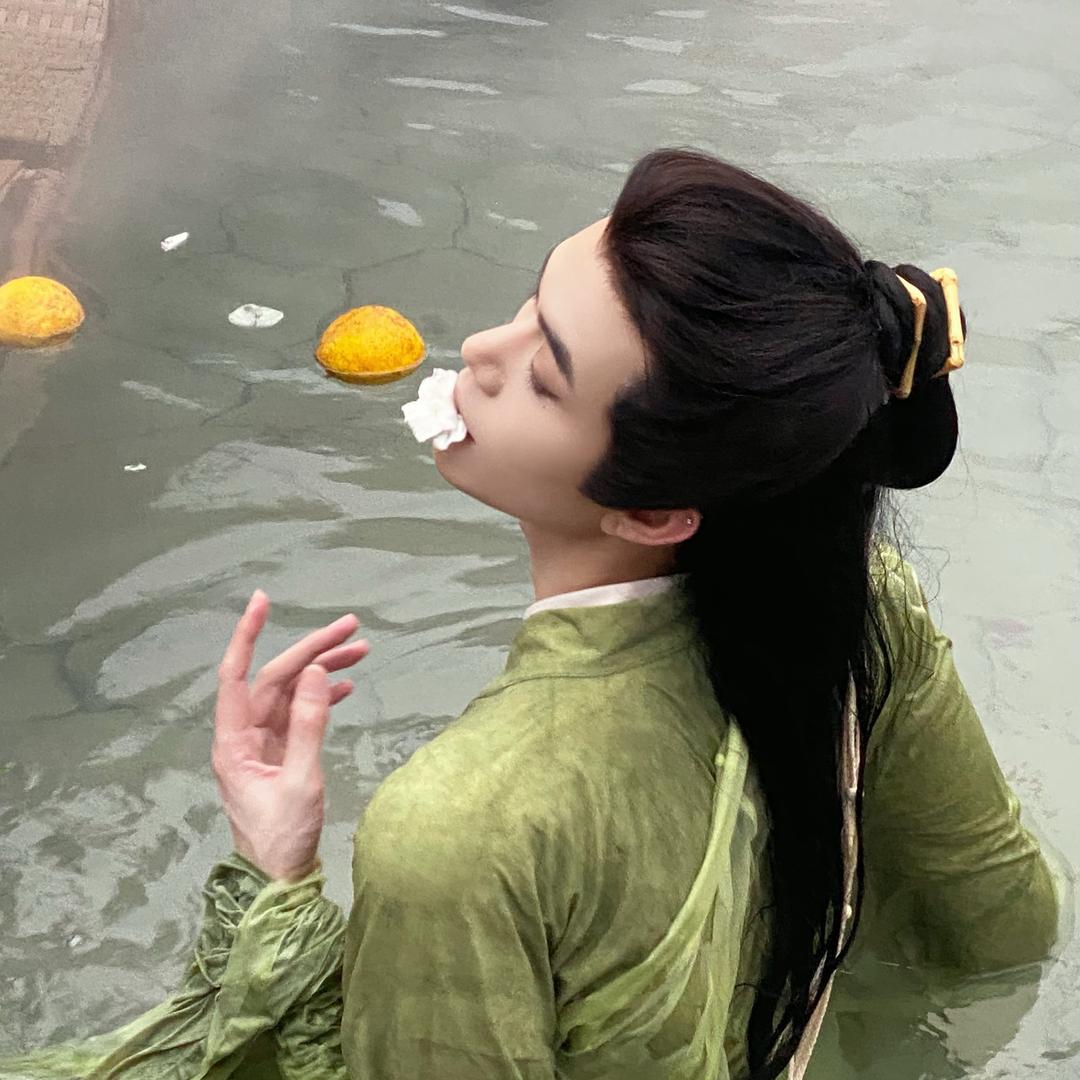 碎欢