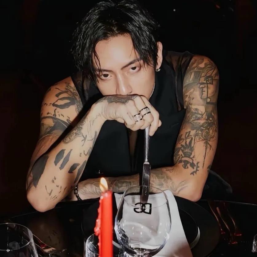 救赎尼古丁💫