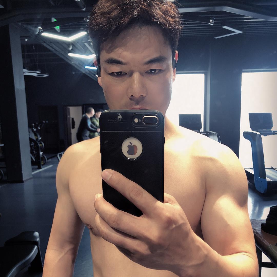 1+1健身俱乐部冯卫巍