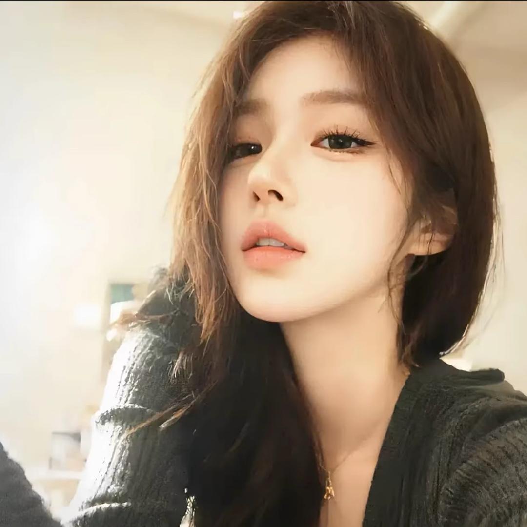 小佳睡醒了