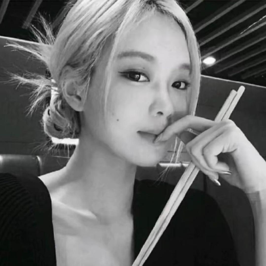 小美.
