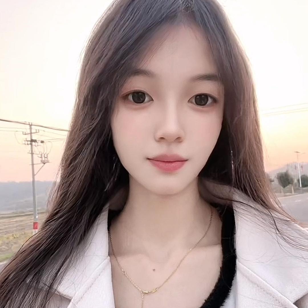 莉莉☀️
