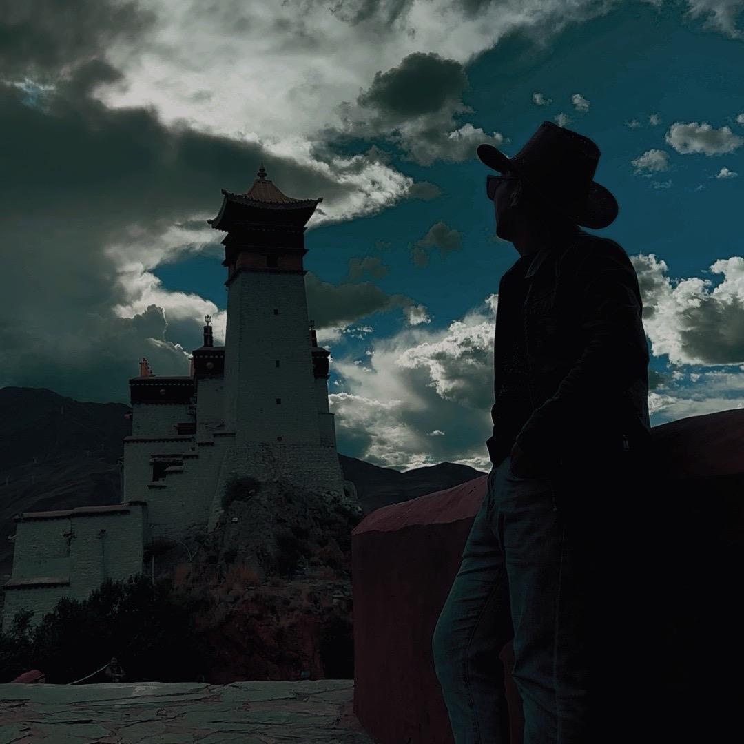 纽尔罗    🎻  སྙུག་ལོ།