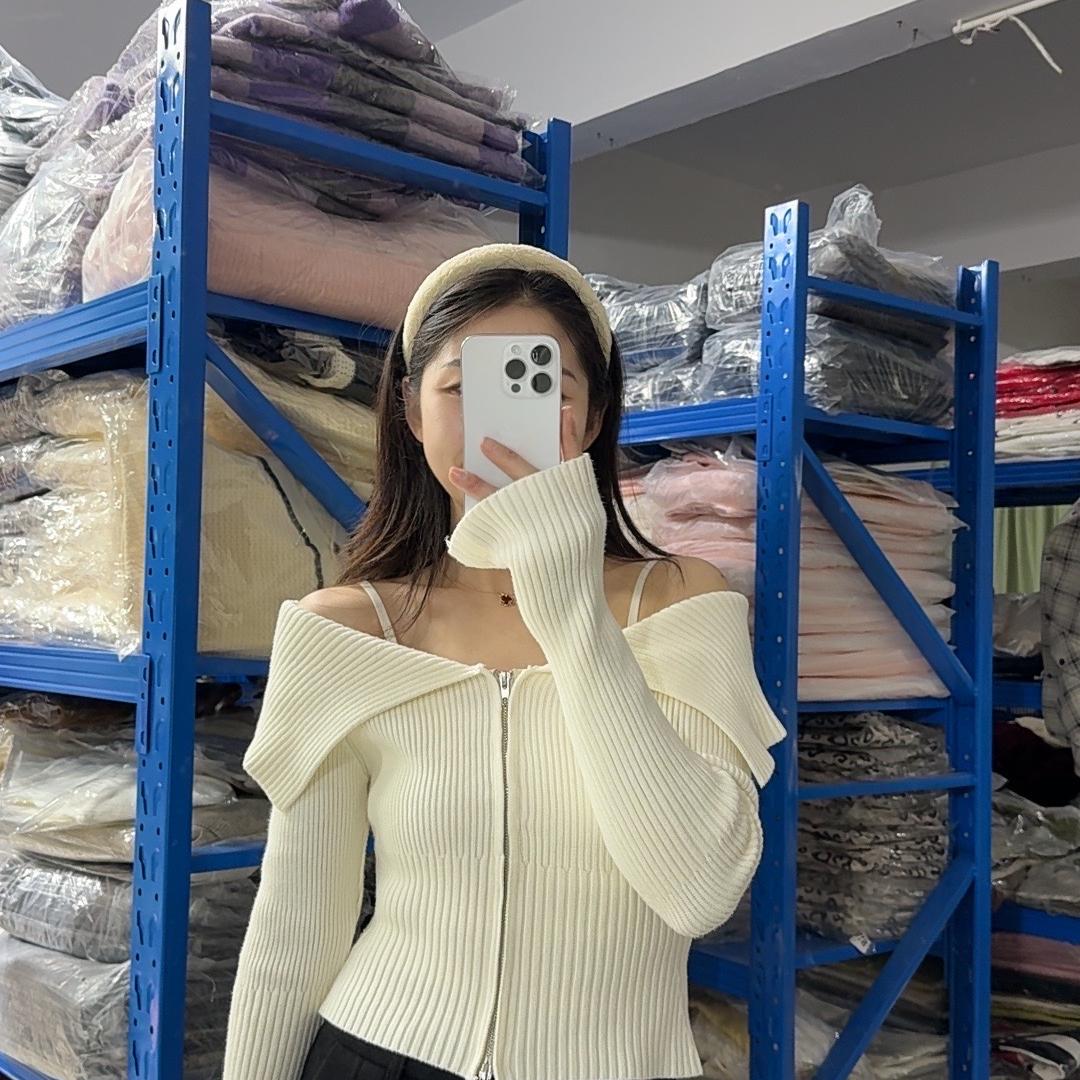 丫丫家针织女装工厂店