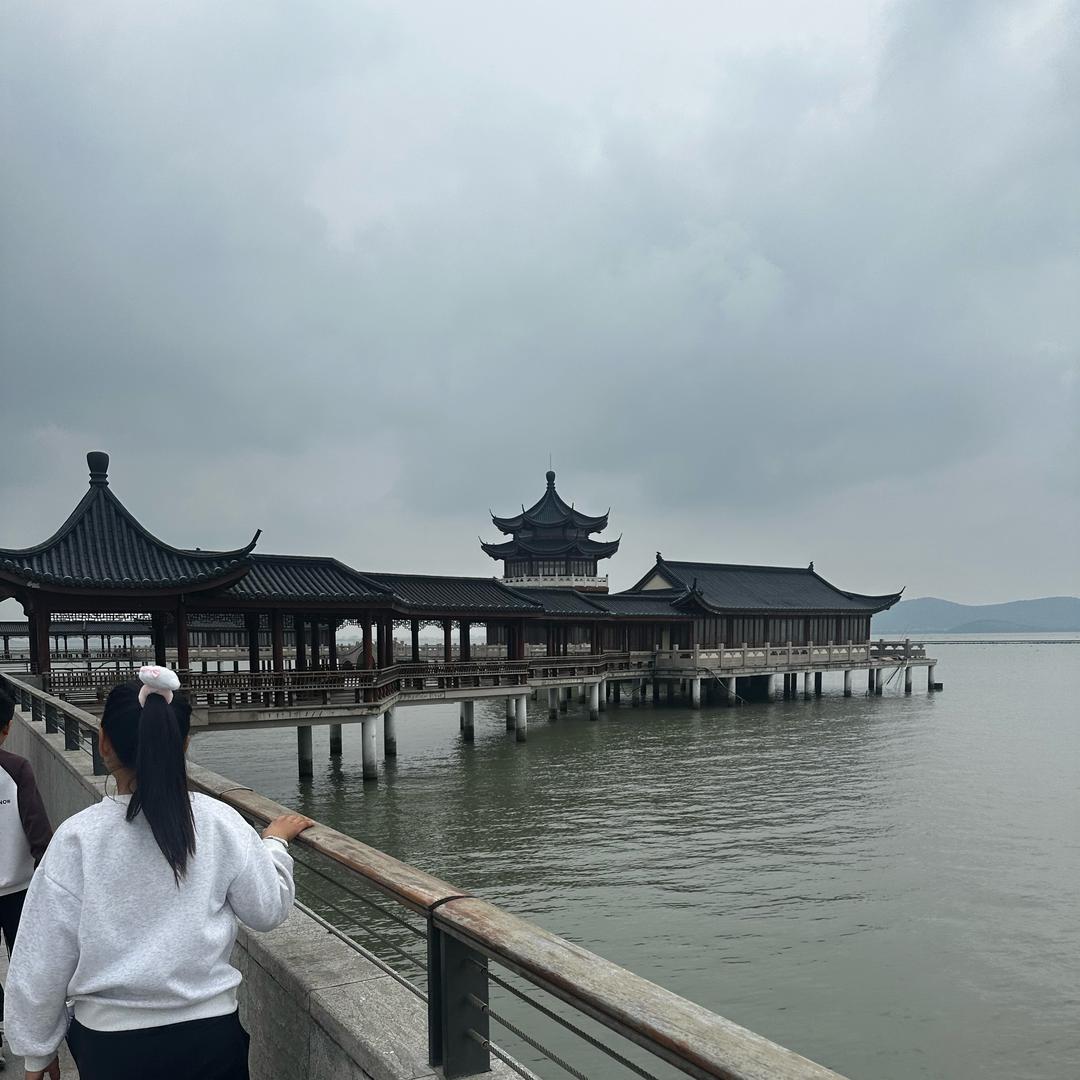 互相互动。小阿哥