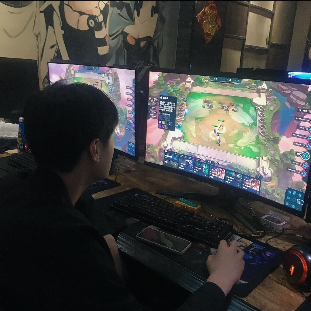 小奇不困.