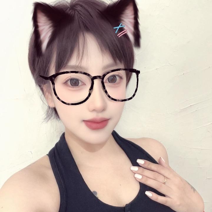 ⬩ ⸜❤︎⸝ 许 18