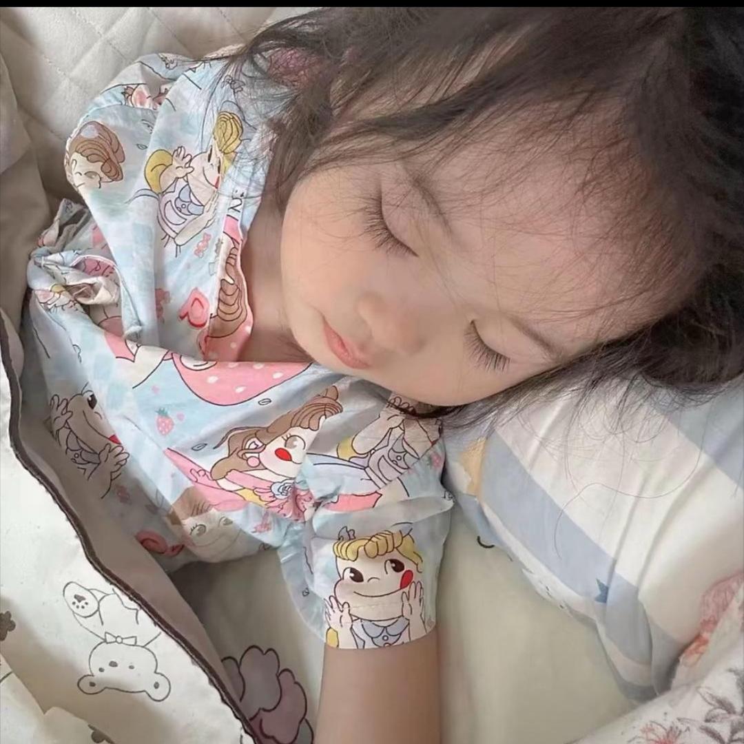 别偷看我