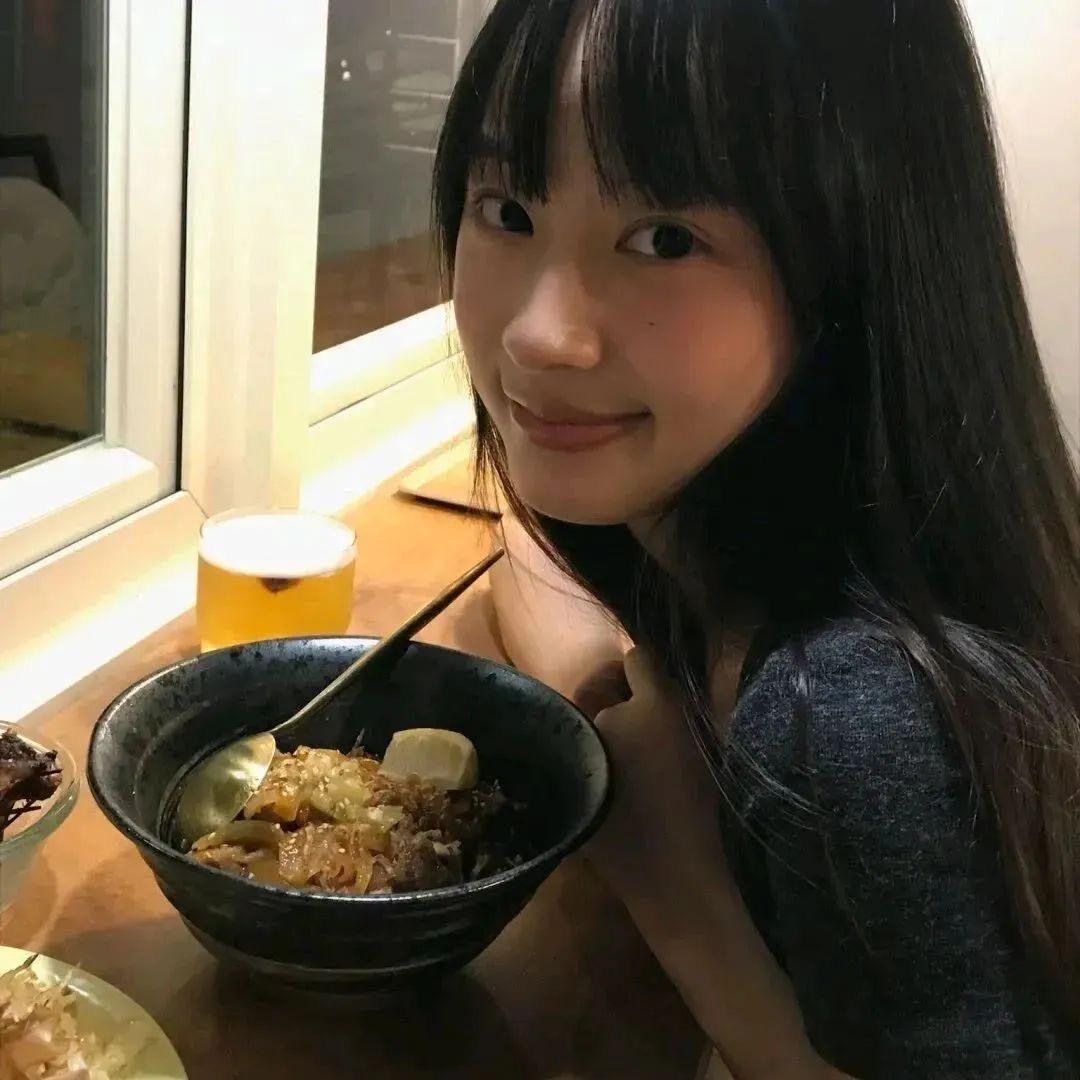 梨涡懒猫.