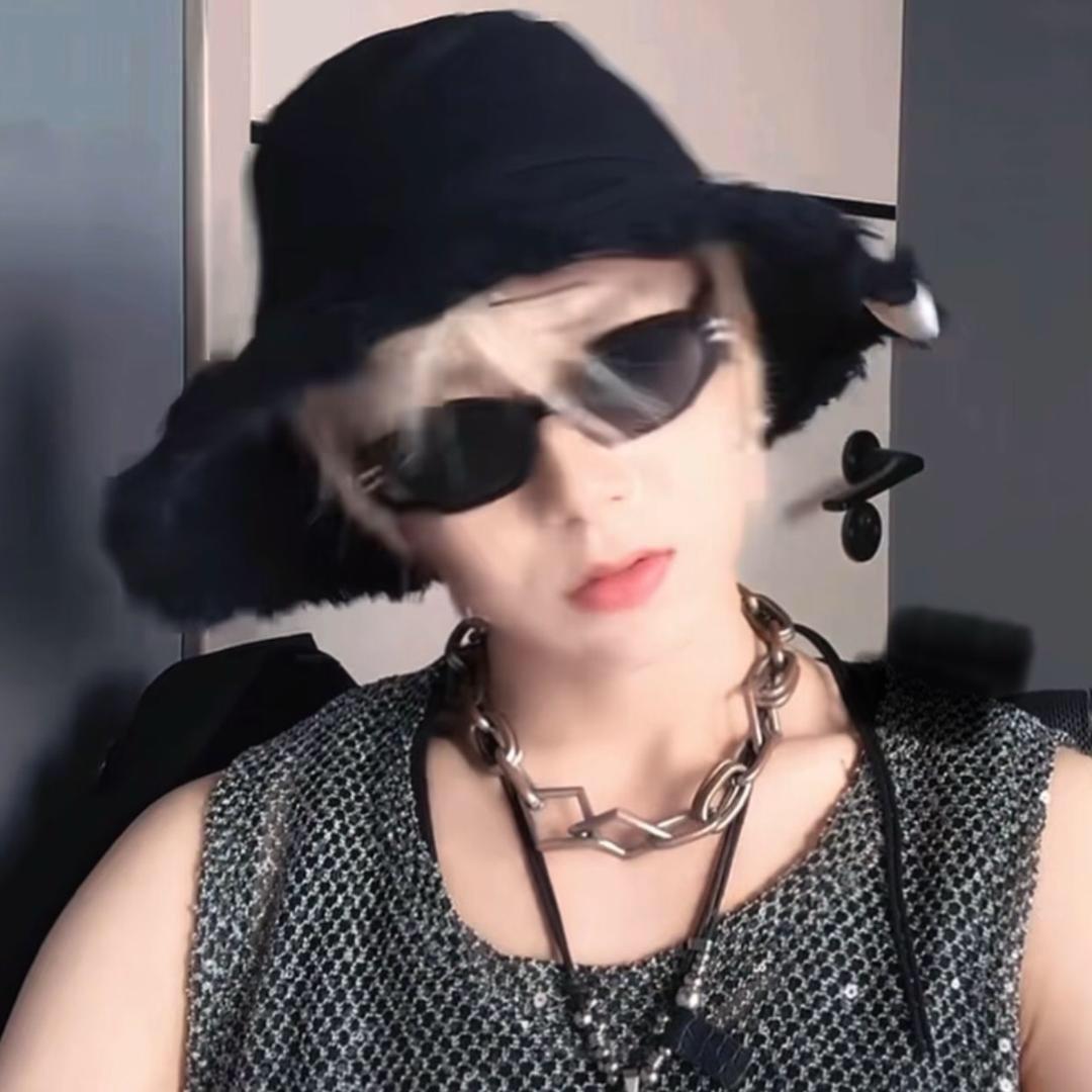 ᥫ᭡🧊咲咲姑ᡣ𐭩🦋