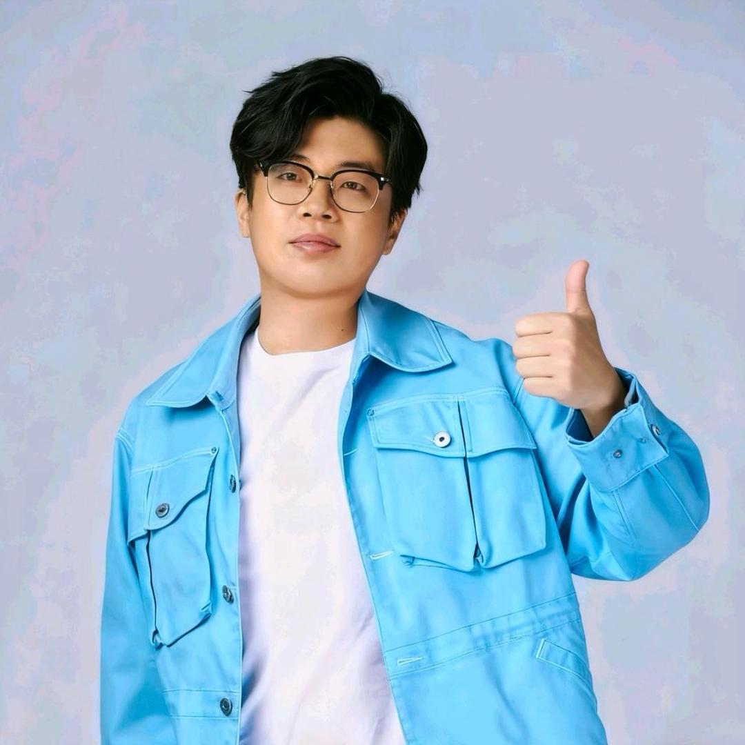 群斐-严伯钧用AI