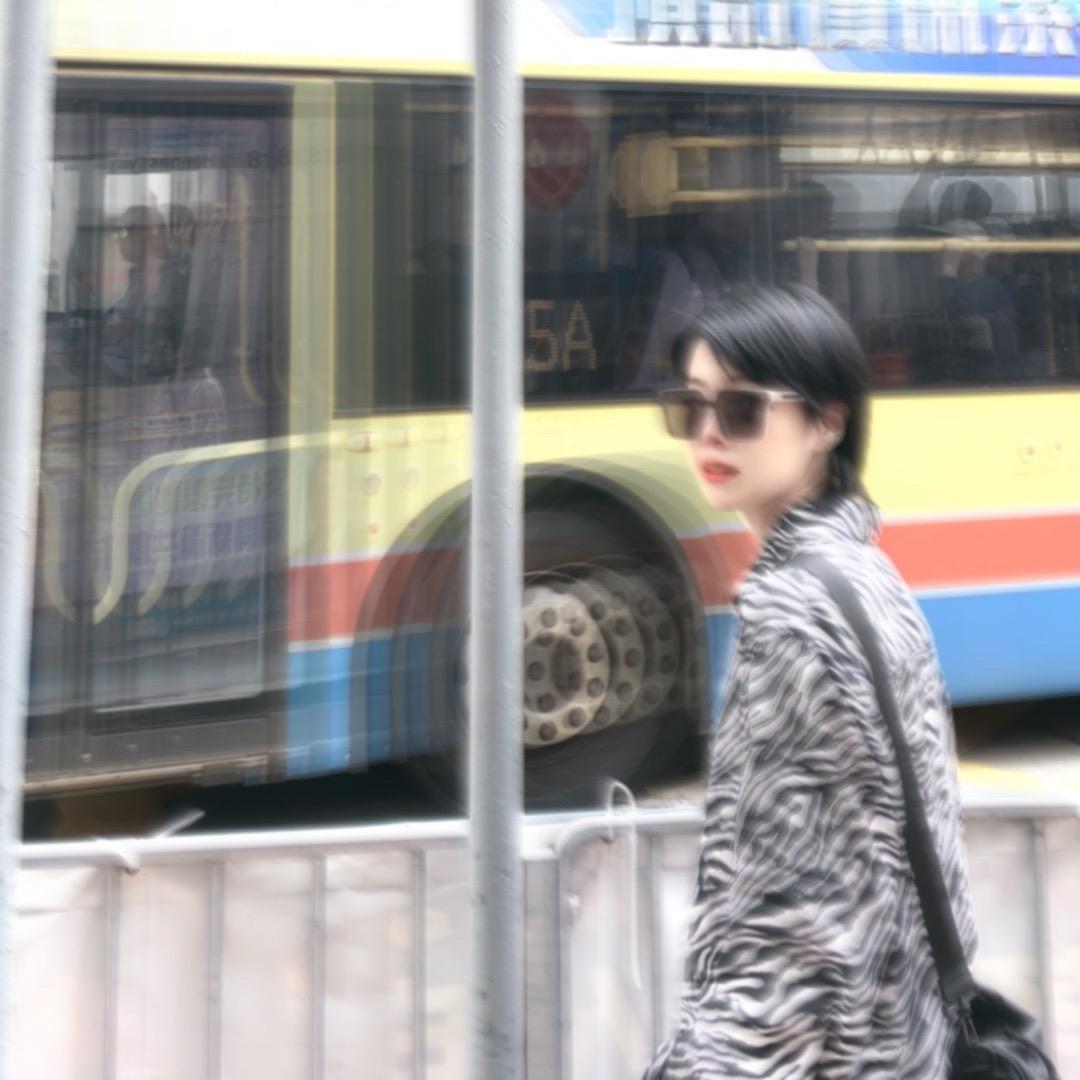 王 欢 ，