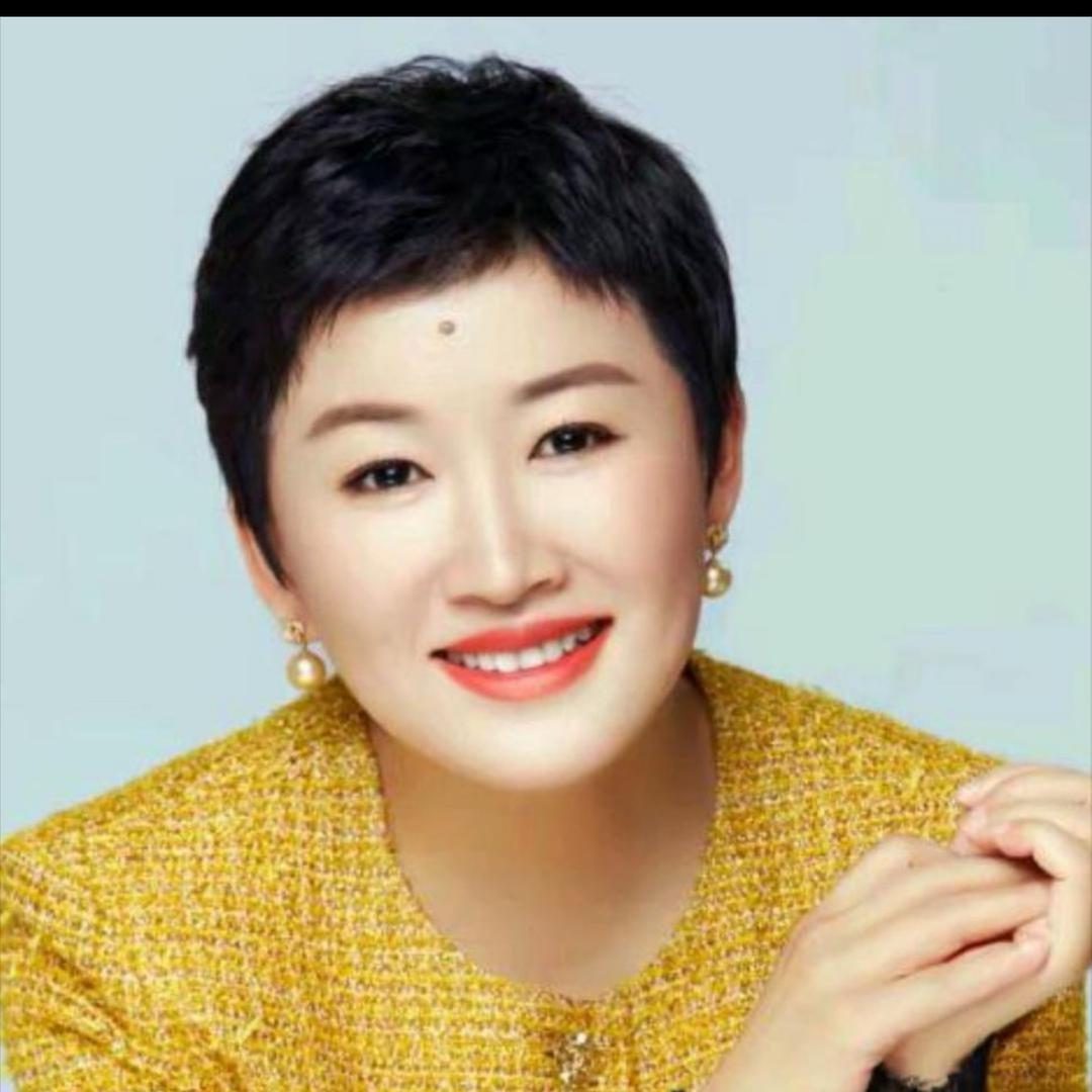 晓宁姐。26号秀域20周年暨电影开机盛典