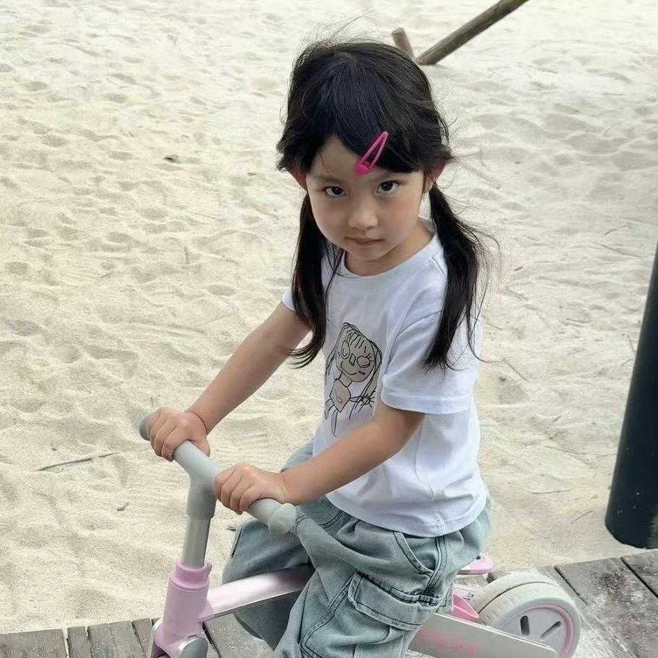 一颗番茄( ̀⌄ ́)