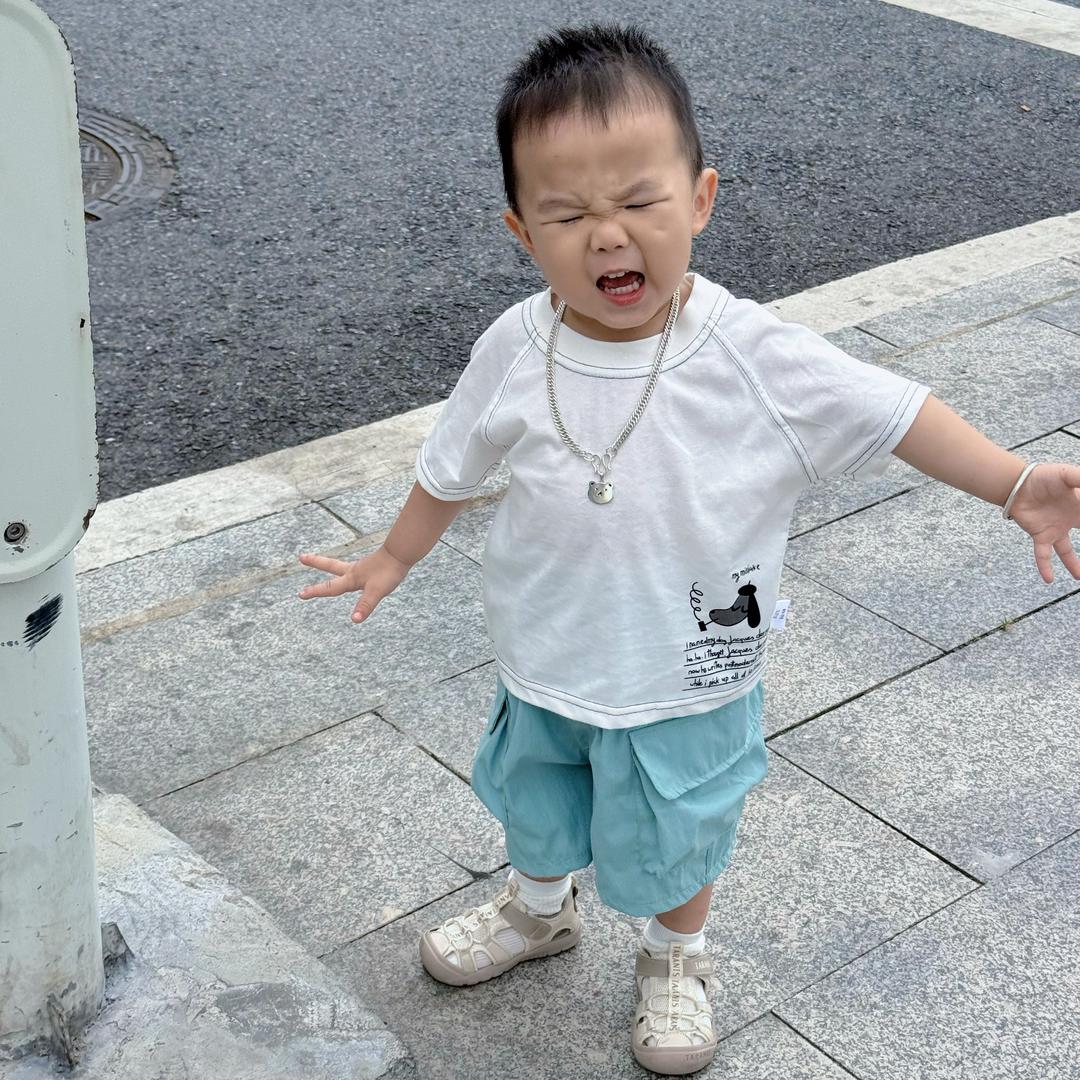 一只小baby