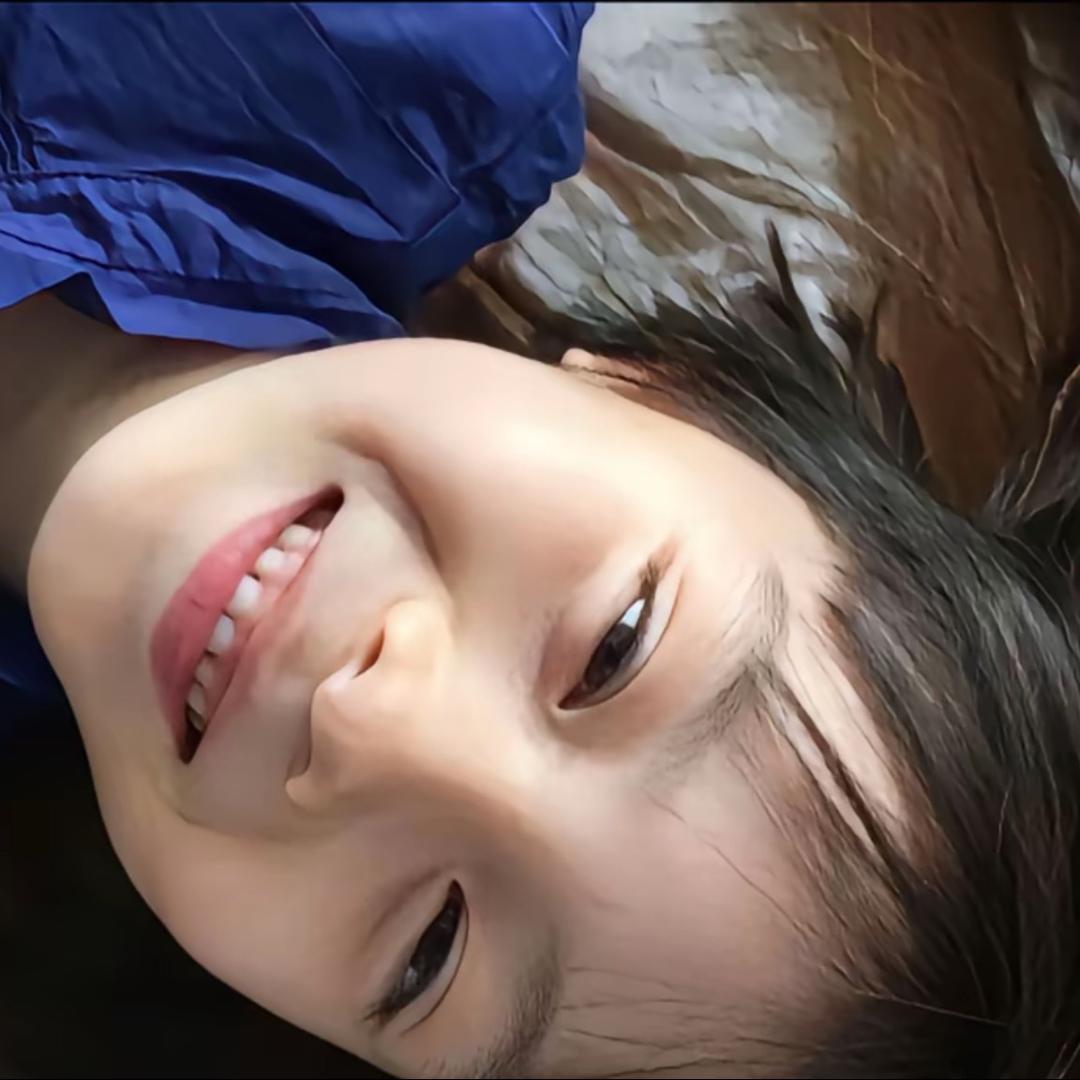 王77