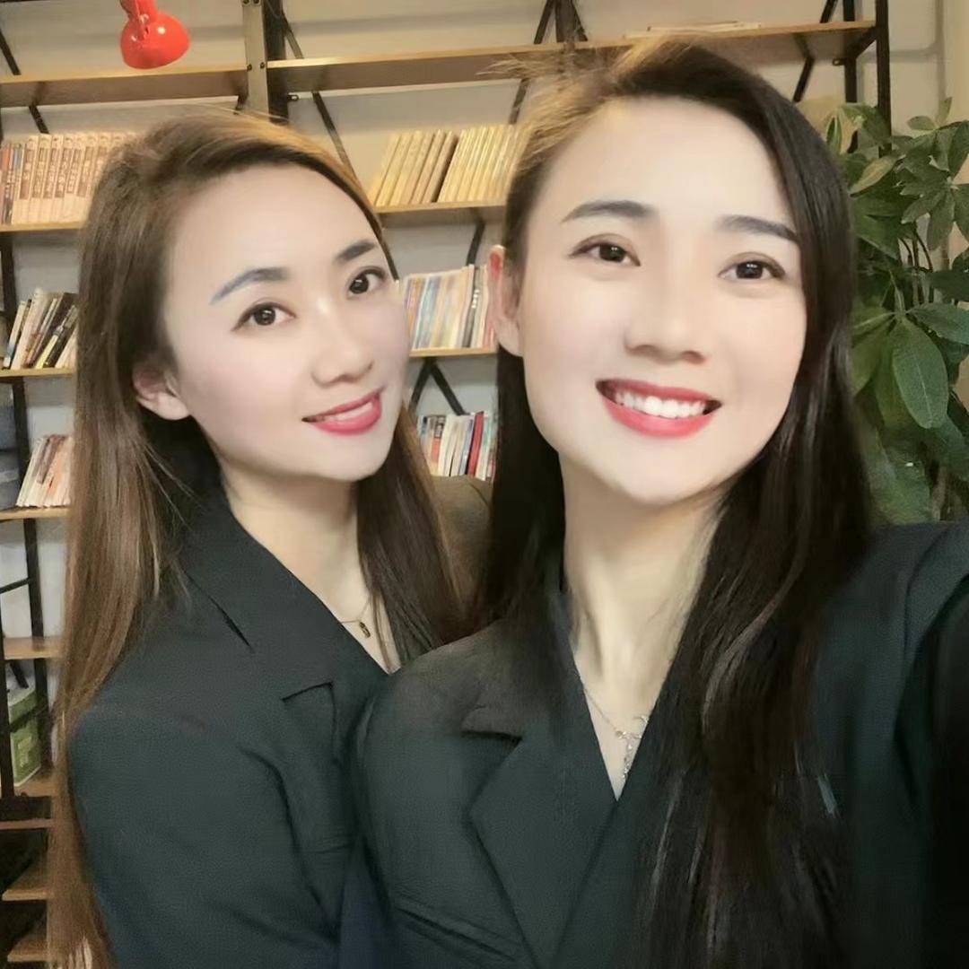 双胞胎家