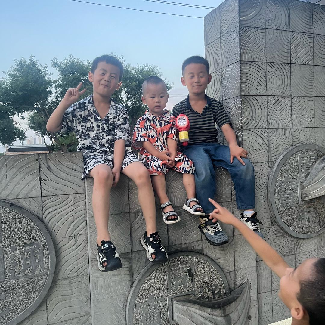 一日未脱贫，吊装不能停