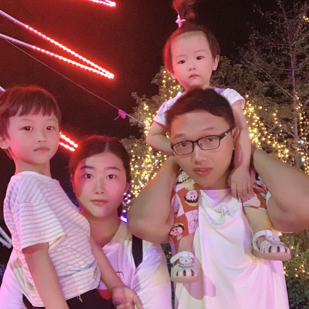 涵晴相依  鑫嘉尔精品二手车