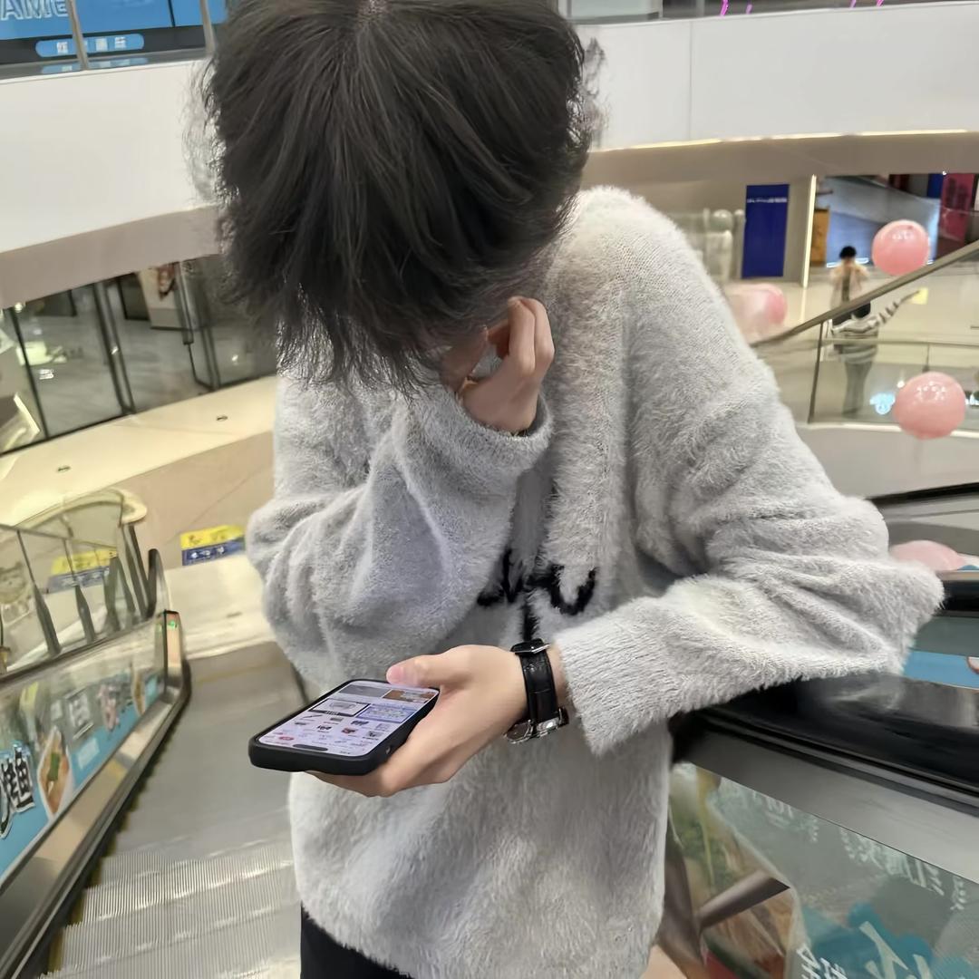 小👻