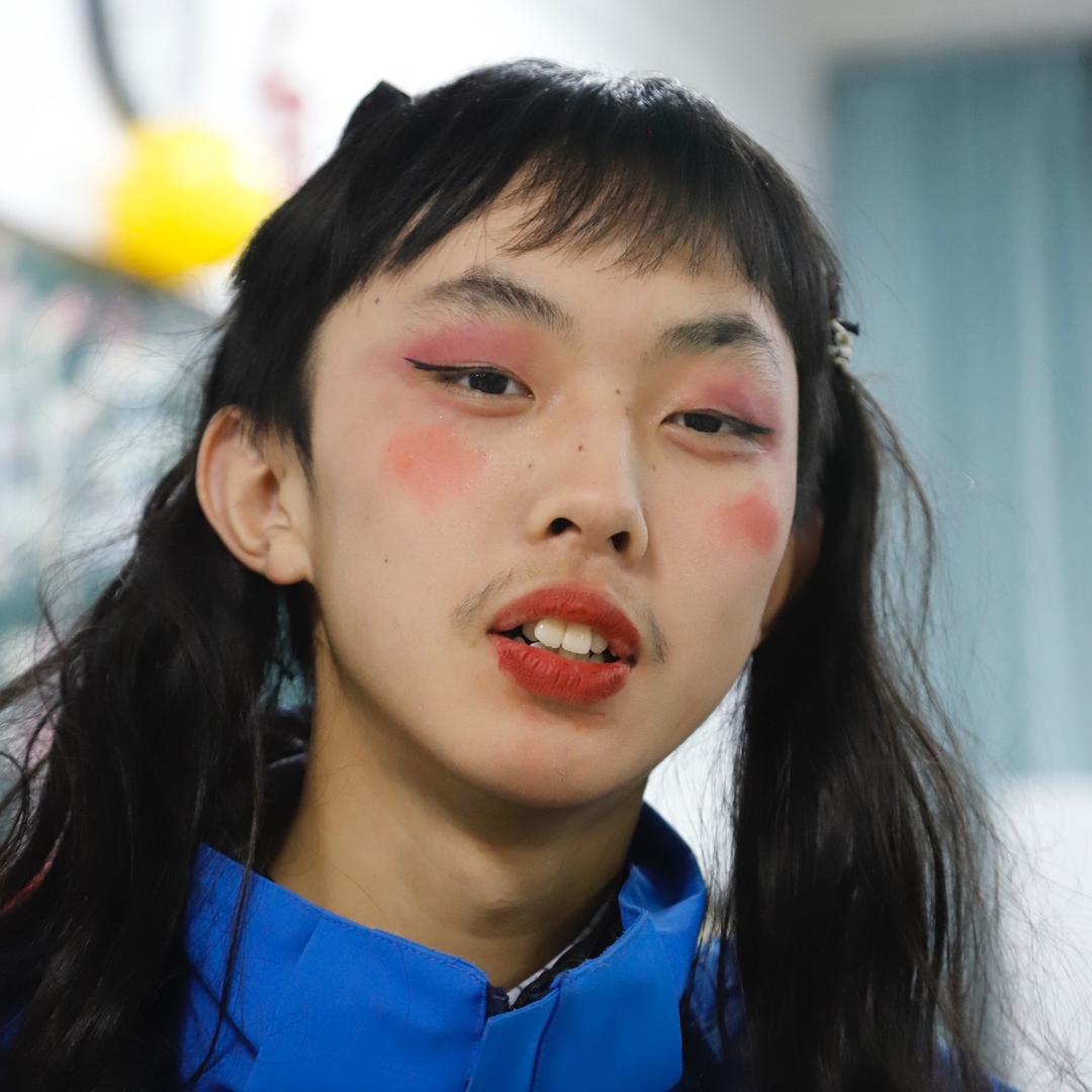 艺书的显眼包儿