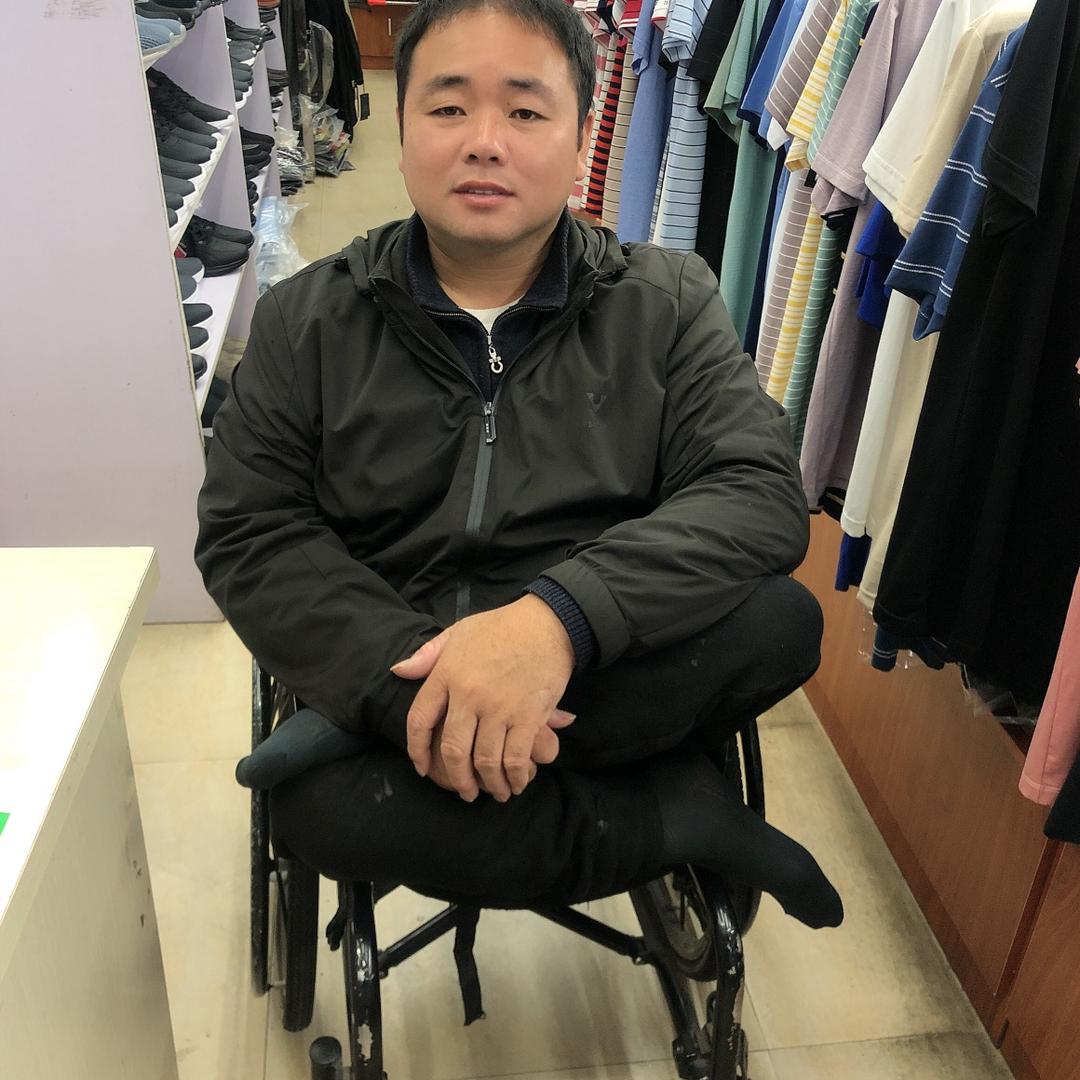 坚强哥