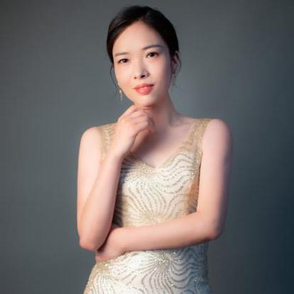 王蕾专注素颜肌