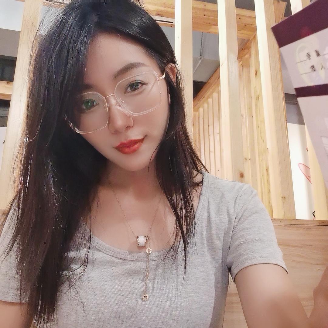 S S👄