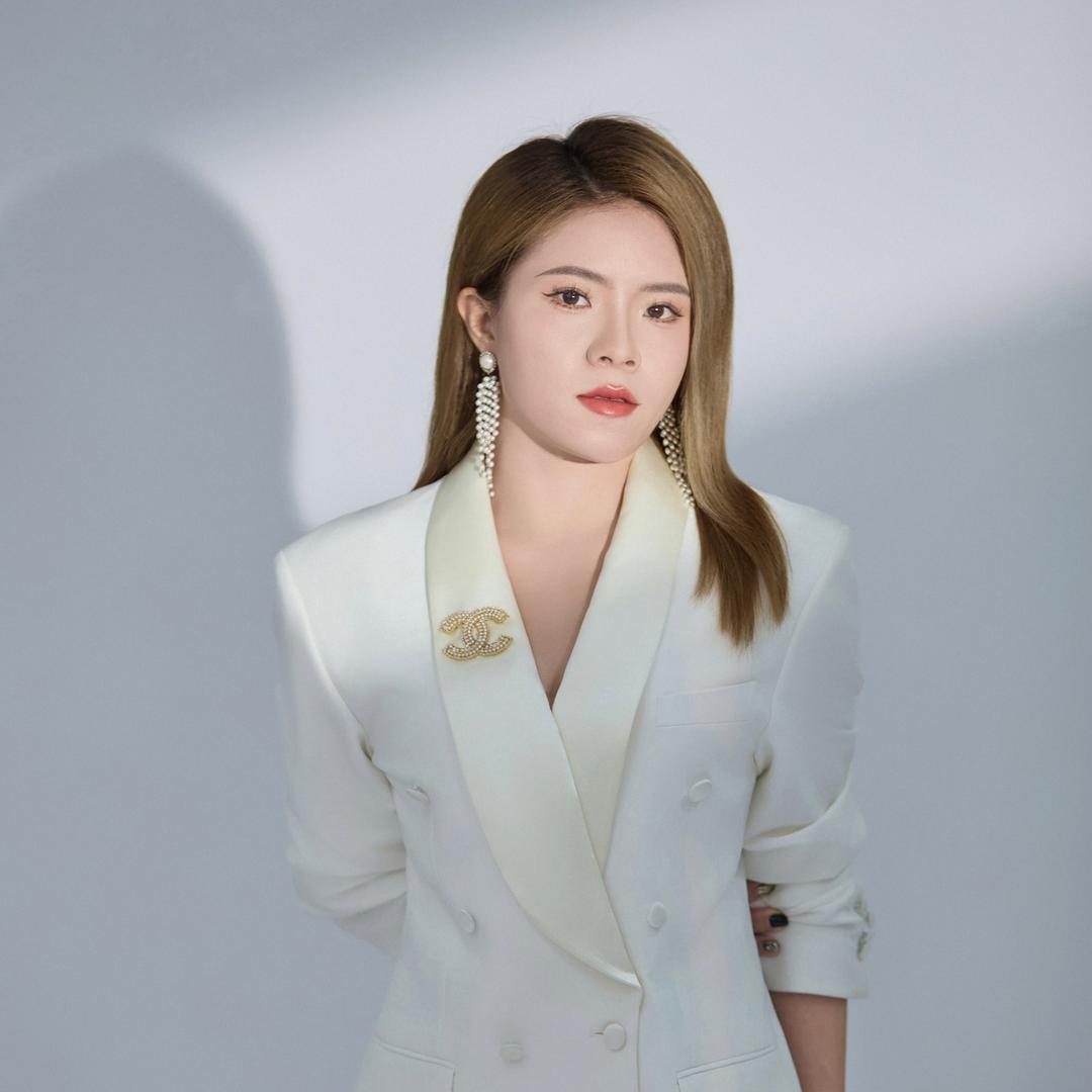 小荣-鲜花·布置·婚庆😏