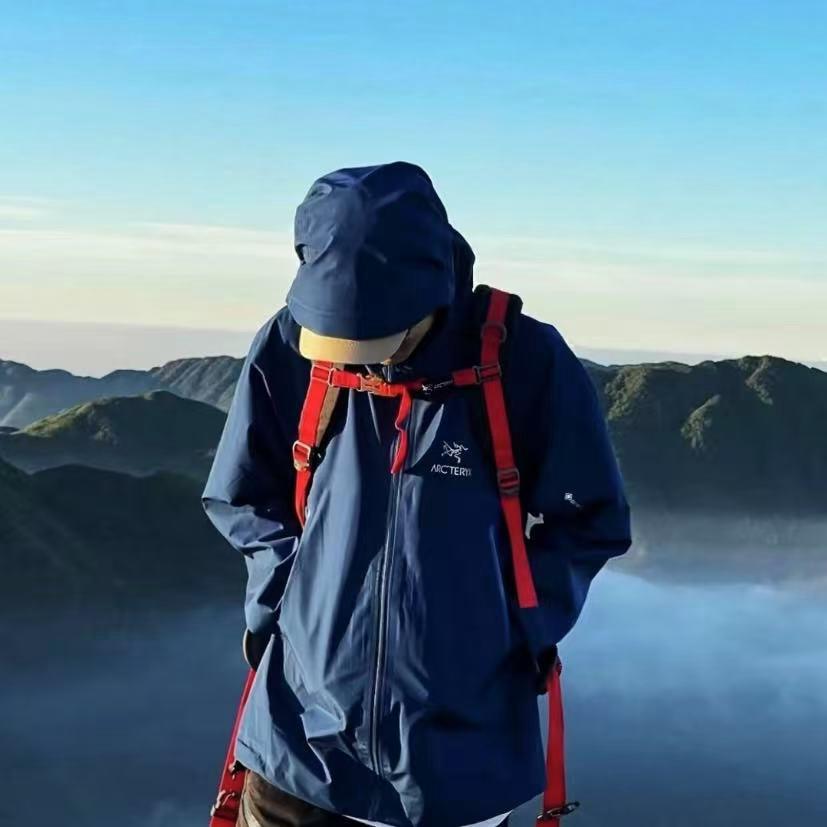 金蓝涛时尚服饰小铺