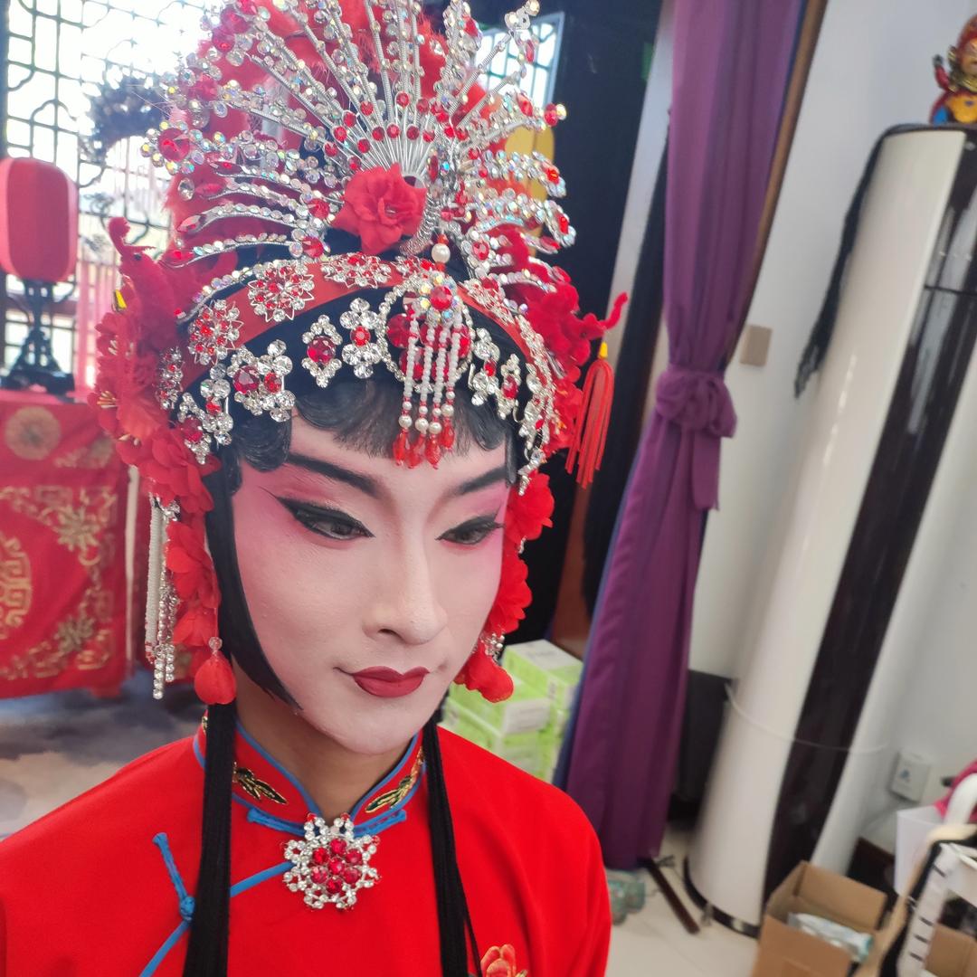 戏里搬砖的小张