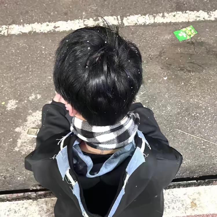 啊钿