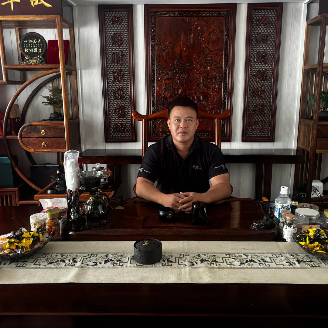 远彬建筑装饰  吴工