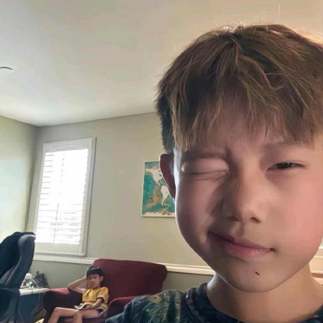 不是少爷