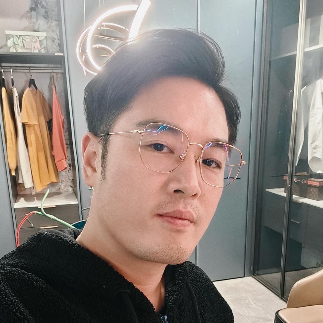 廖奕超ᴸʸᶜ音乐小屋