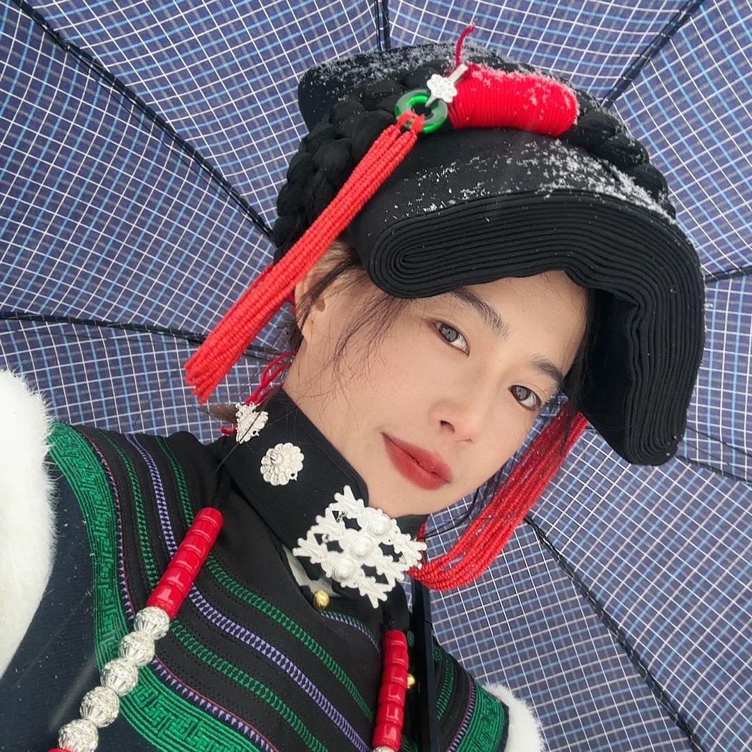 小马嚼嚼子
