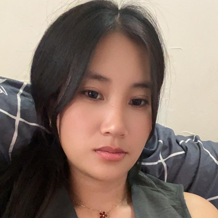 冰淇淋小姐姐。