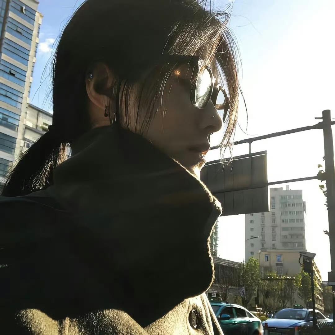 妮基基