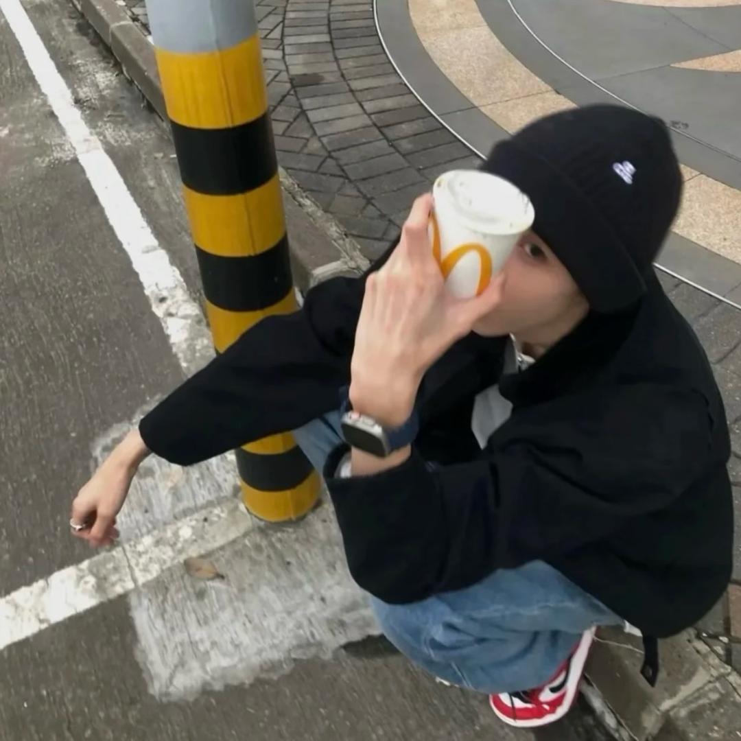 长那么帅干嘛🏂